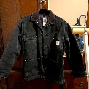 This is a carhartt 38 regular jacket. it’s a  good quality black jacket.